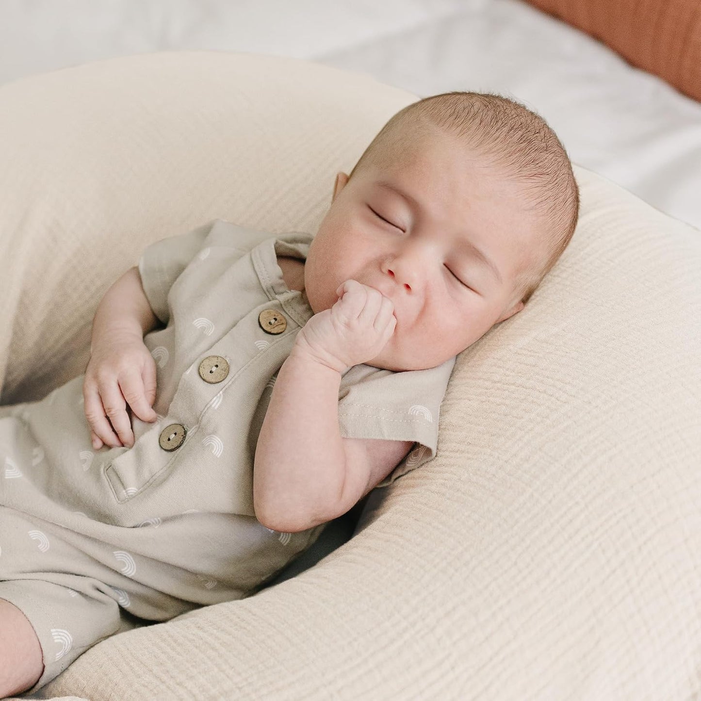 Müslin Emzirme Yastığı – %100 Pamuk, Yumuşak Destekli, Ergonomik Tasarım