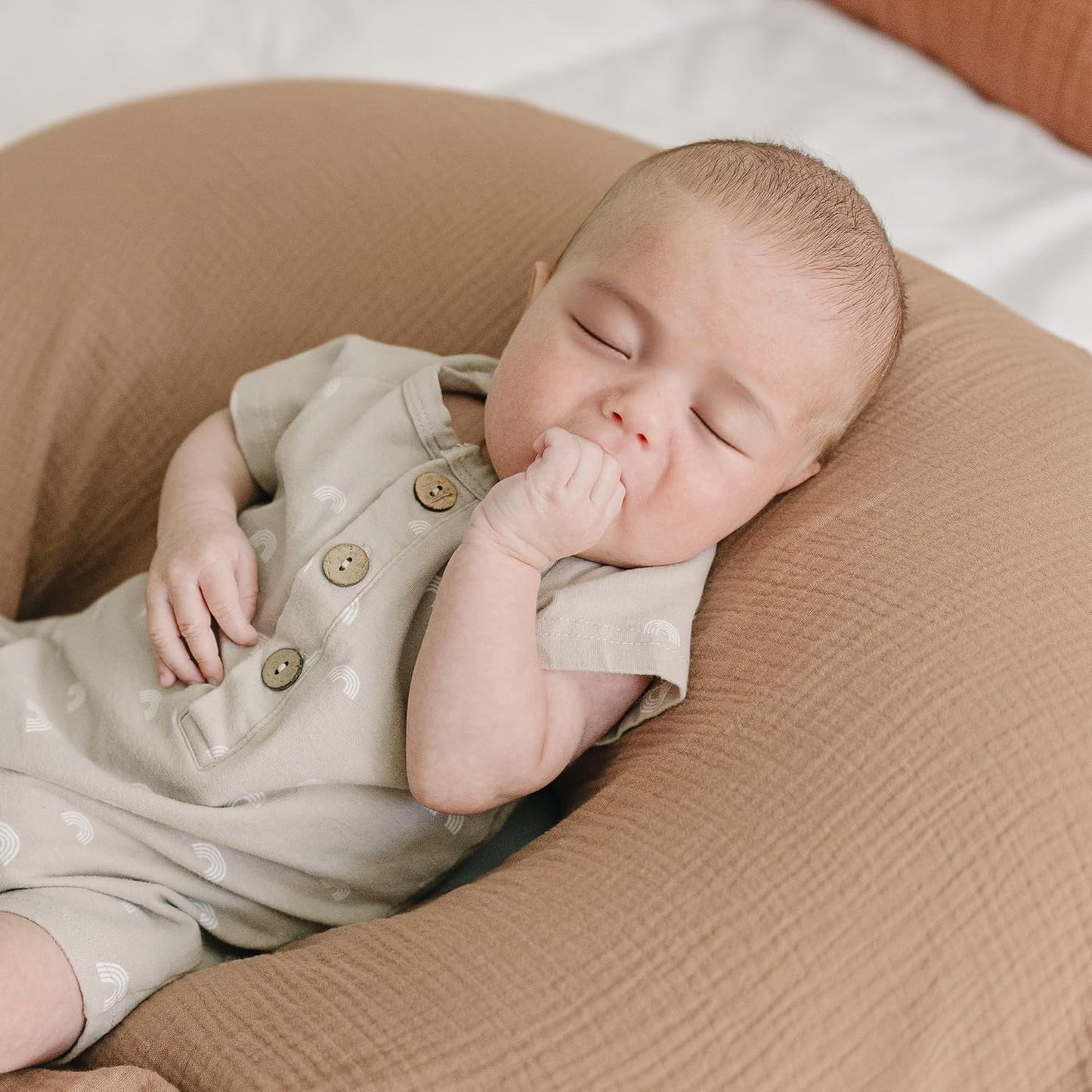 Müslin Emzirme Yastığı – %100 Pamuk, Yumuşak Destekli, Ergonomik Tasarım