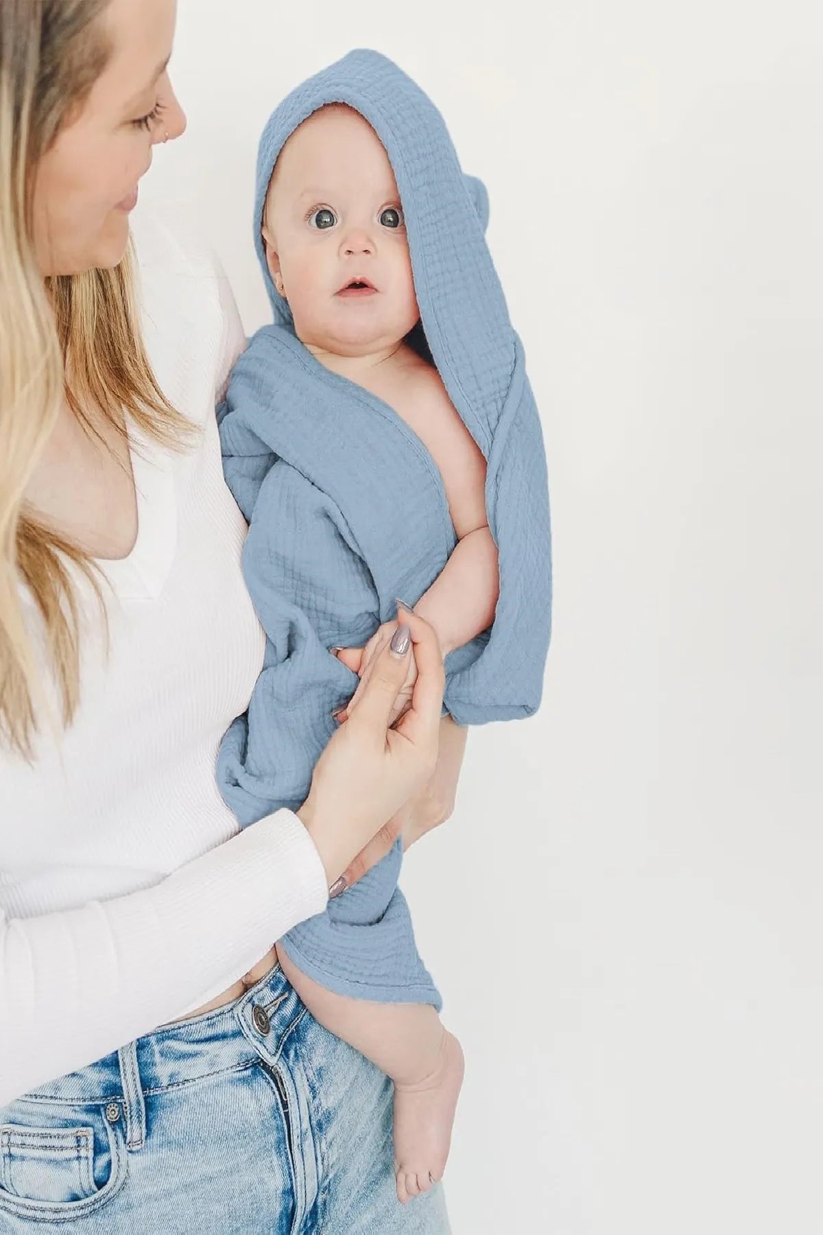 4 Katlı Müslin Bebek Havlusu – %100 Pamuk, Yumuşak ve Emici, Banyo & Plaj Kullanımına Uygun