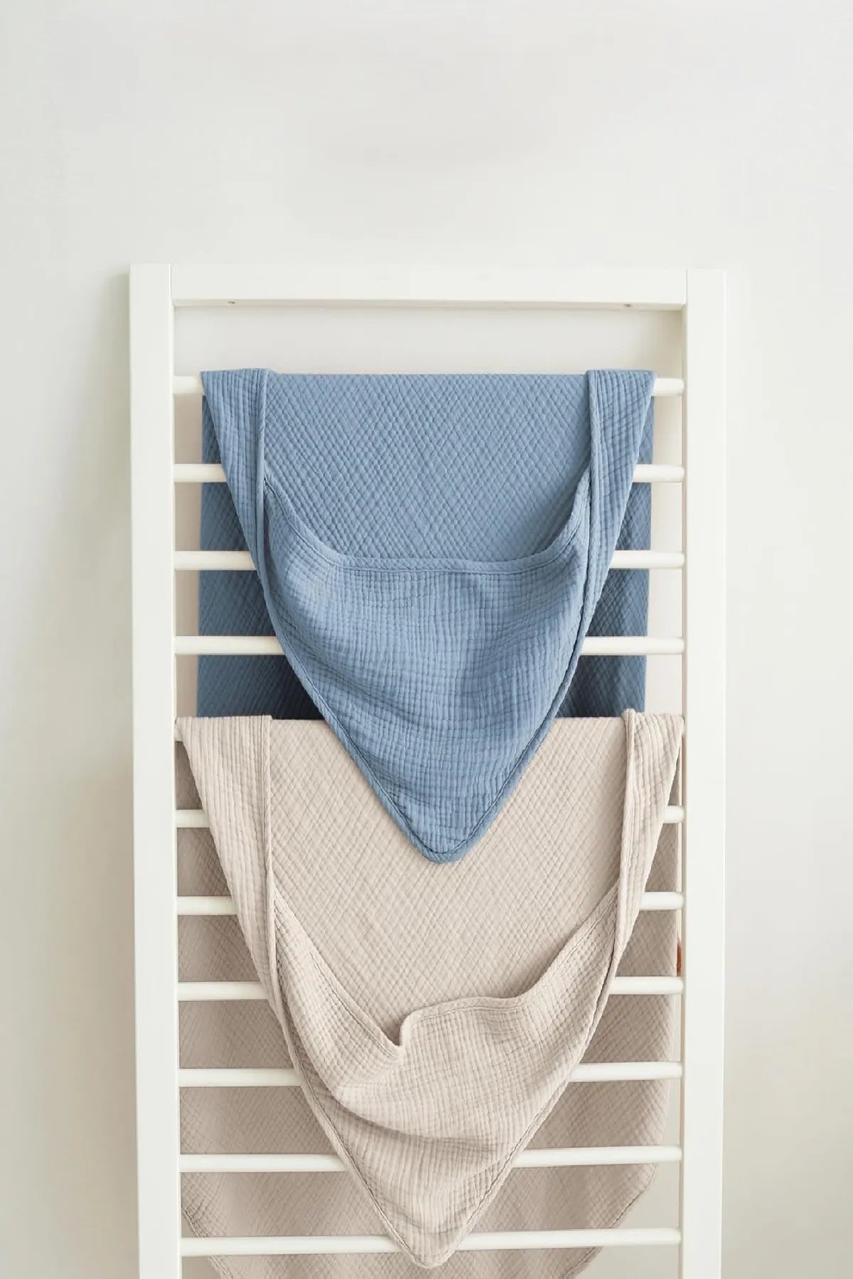 4 Katlı Müslin Bebek Havlusu – %100 Pamuk, Yumuşak ve Emici, Banyo & Plaj Kullanımına Uygun